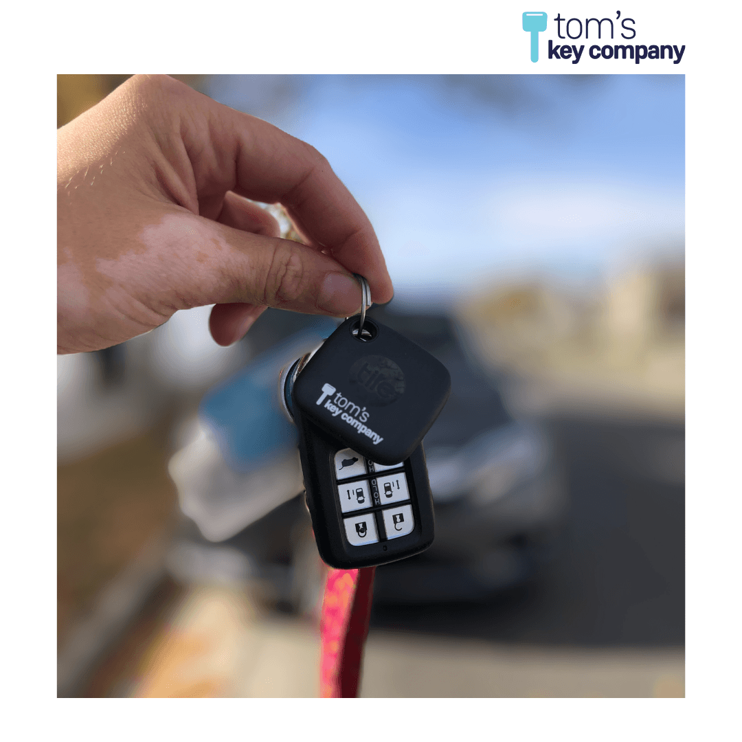 3 Piece Gift Bundle for Car Owners: Magnetic Key Storage Box, Premium Metal Key Rings, Tile Key Finder